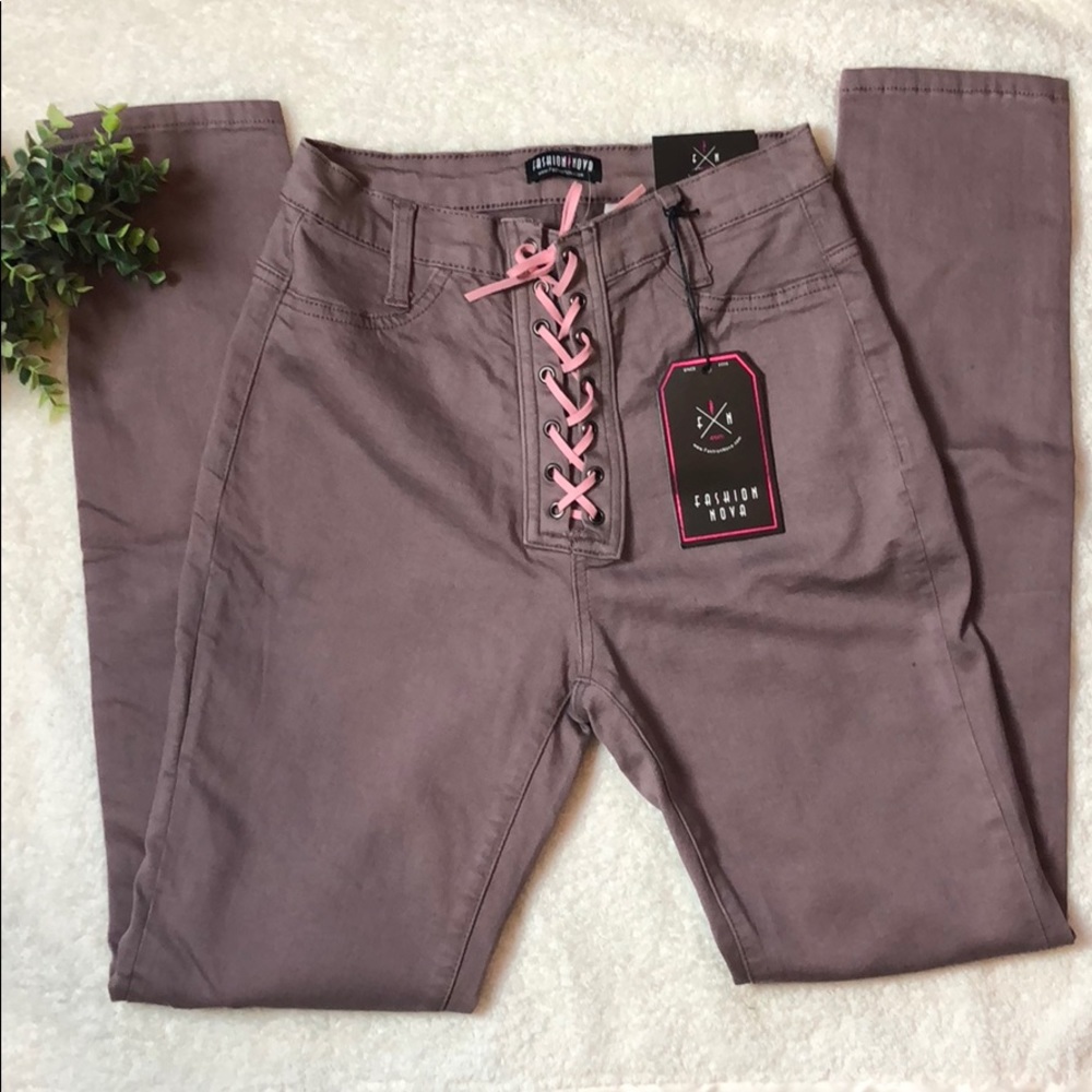 NWT! Light Purple STRETCH Skinny Jeans Size 9